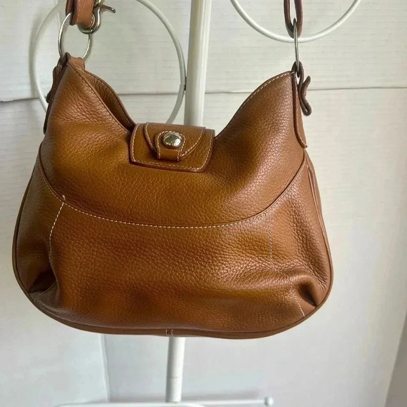 Tods Leather Hobo Bag in EUC - Picture 8 of 13